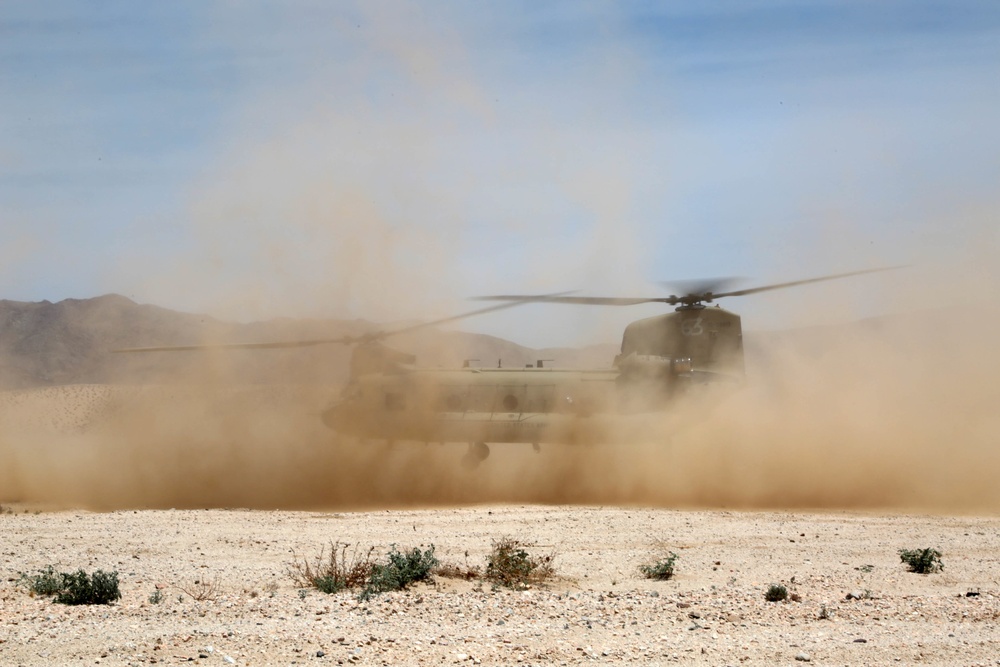 CH-47 landing