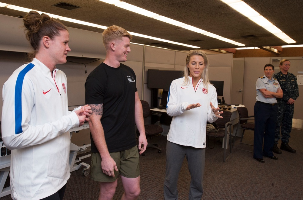 USWNT visits Wounded Warriors