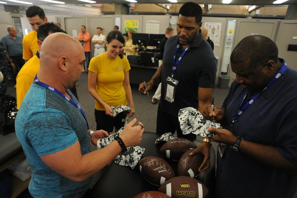 Fox NFL Sunday thanks Wounded Warriors for their service