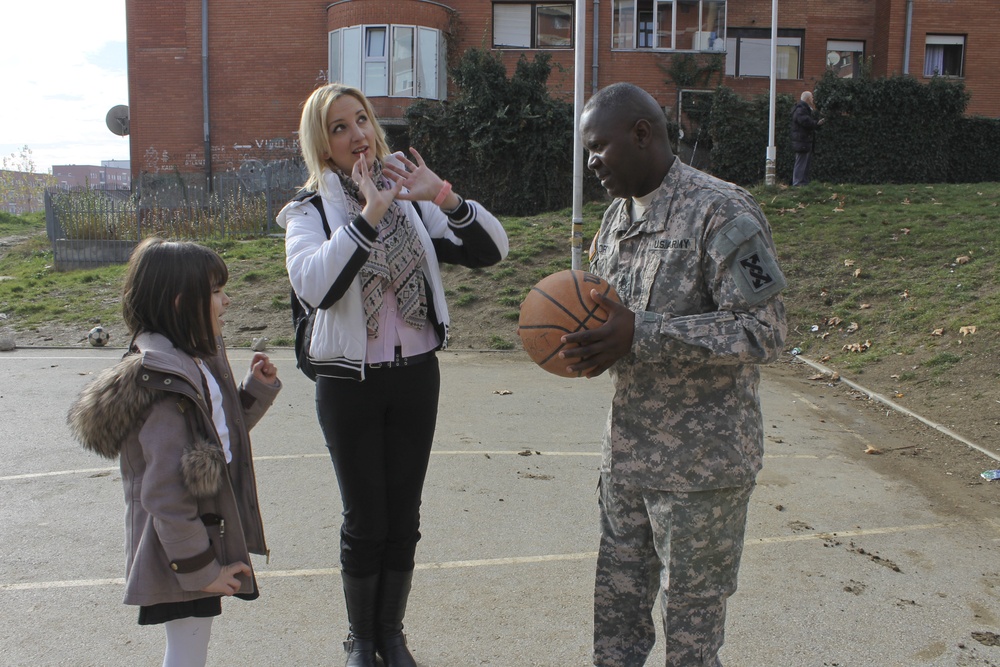US Soldiers conduct team-building games in Kosovo