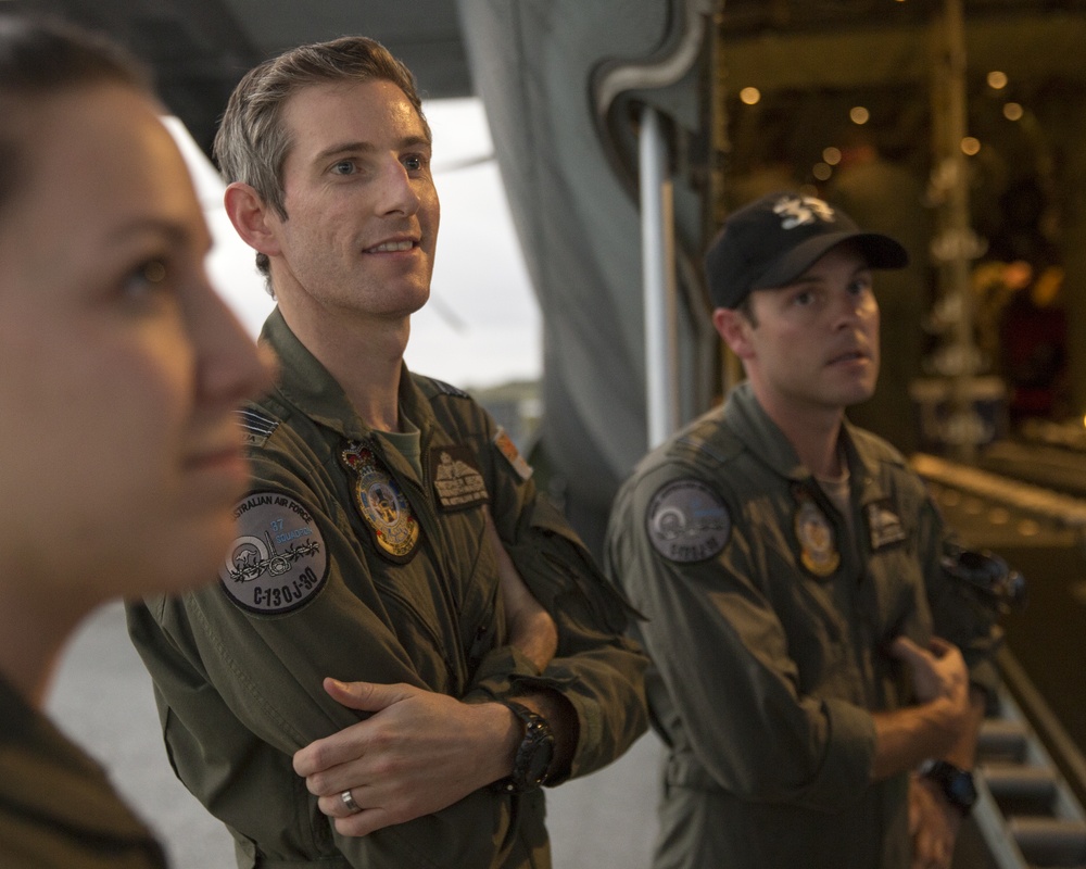 Yokota members welcome JASDF and RAAF to Operation Christmas Drop 2015