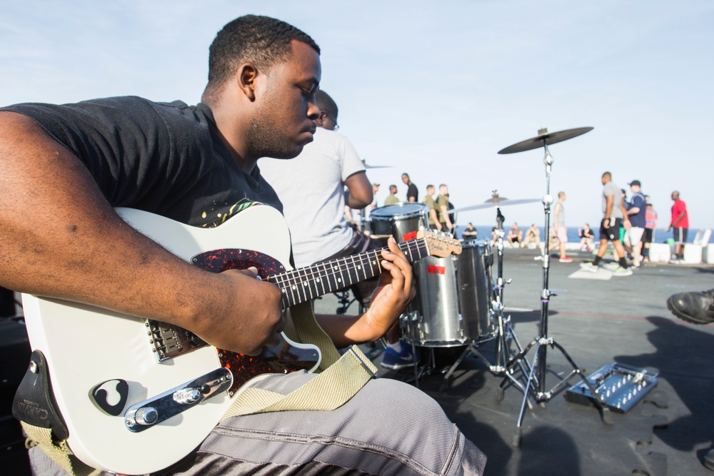 Morale stays high aboard USS Kearsarge during steel beach event