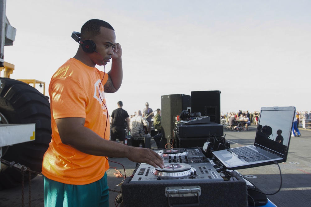 Morale stays high aboard USS Kearsarge during steel beach event