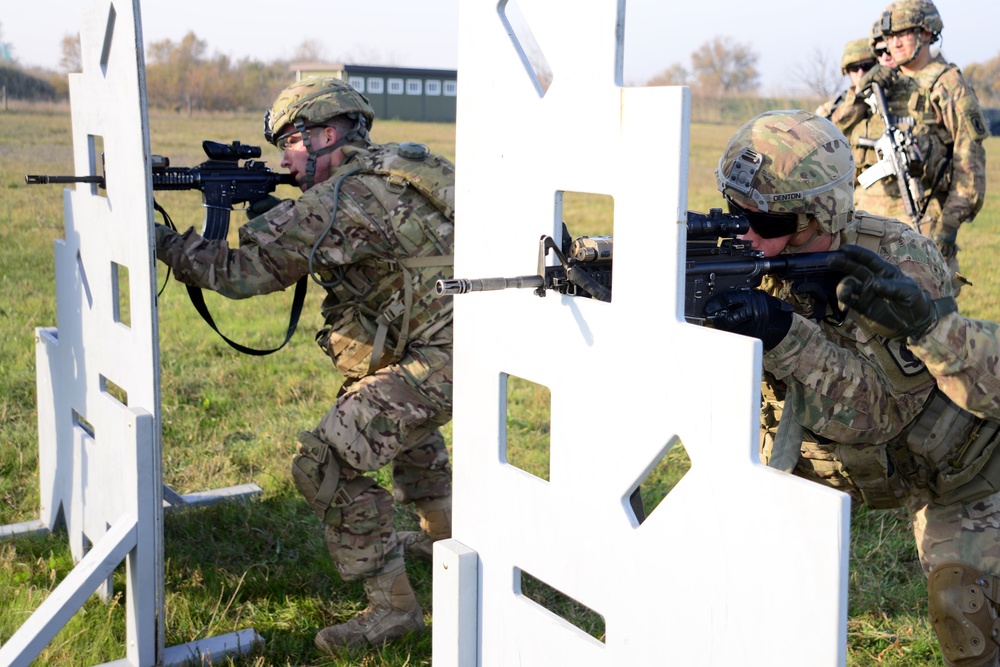 Foce Reno paratrooper training