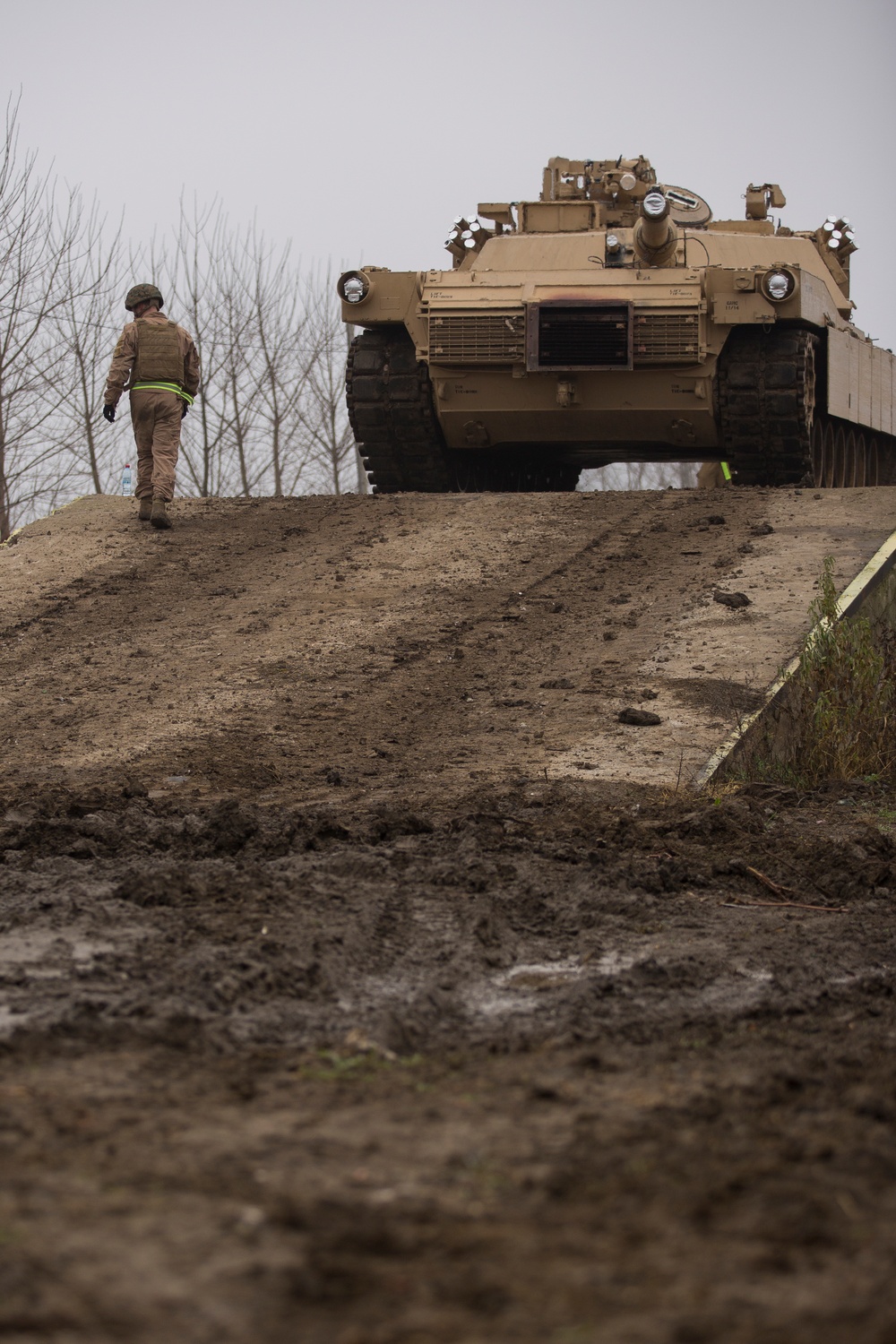 U.S. Marine armor, equipment get a change in scenery