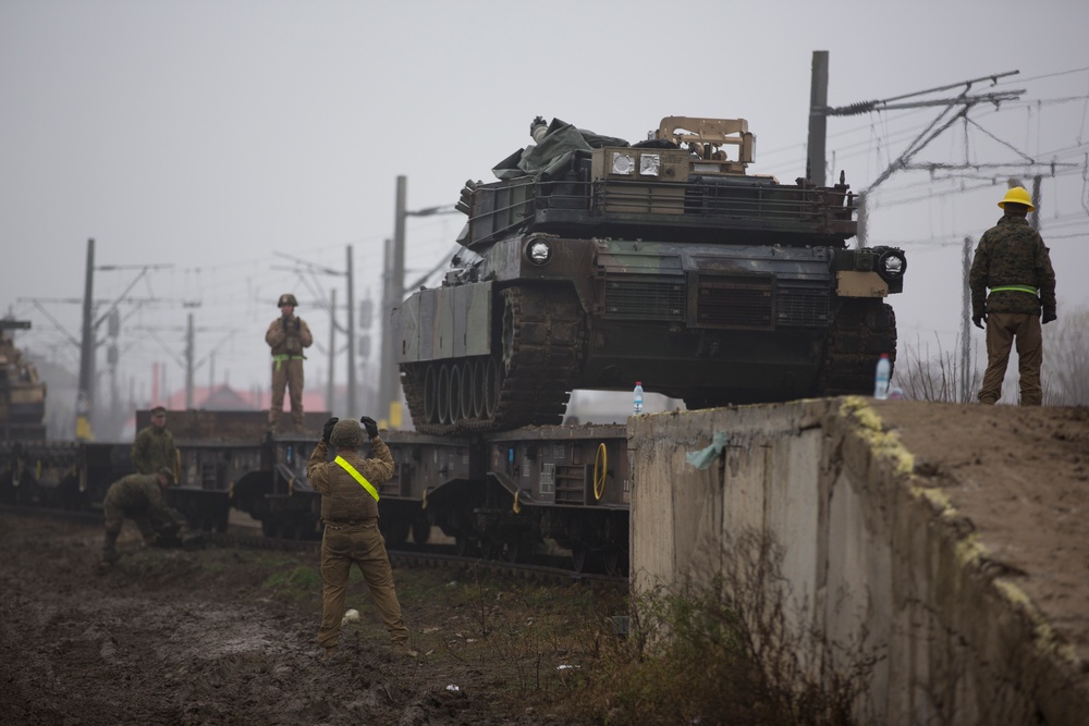 U.S. Marine armor, equipment get a change in scenery