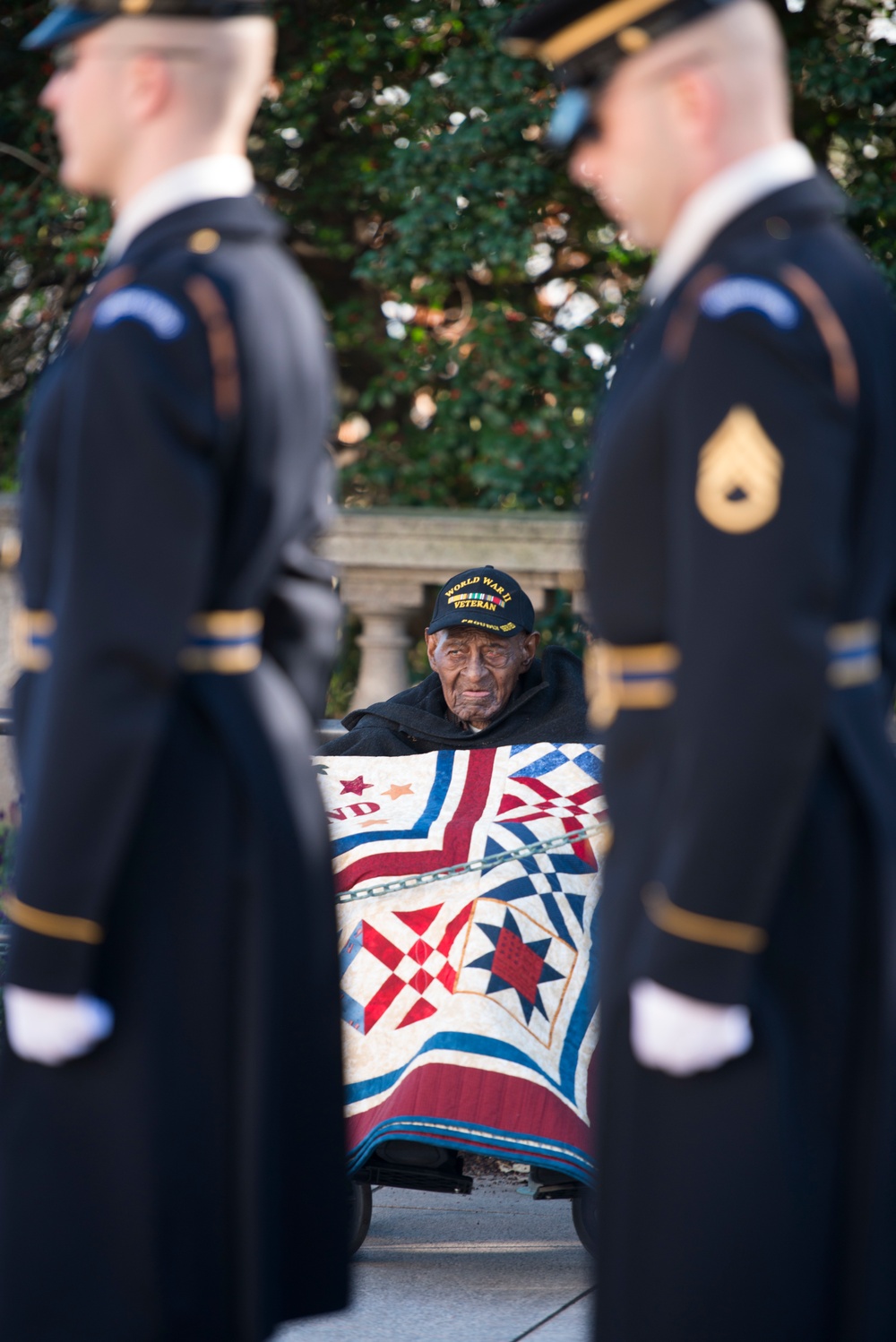 Oldest known World War II veteran visits Arlington National Cemetery