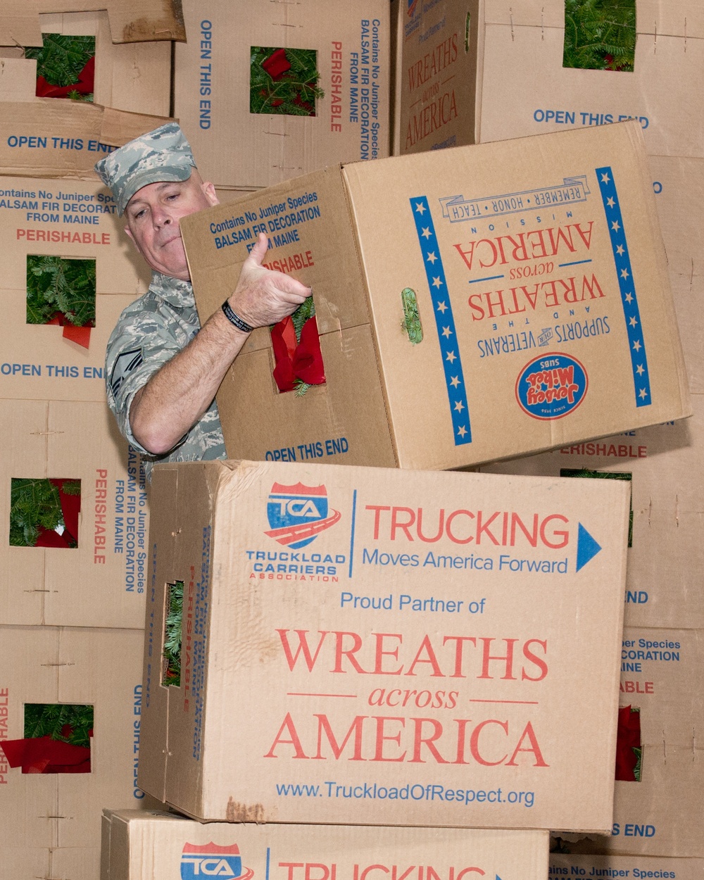 102nd IW members assist Wreaths Across America program