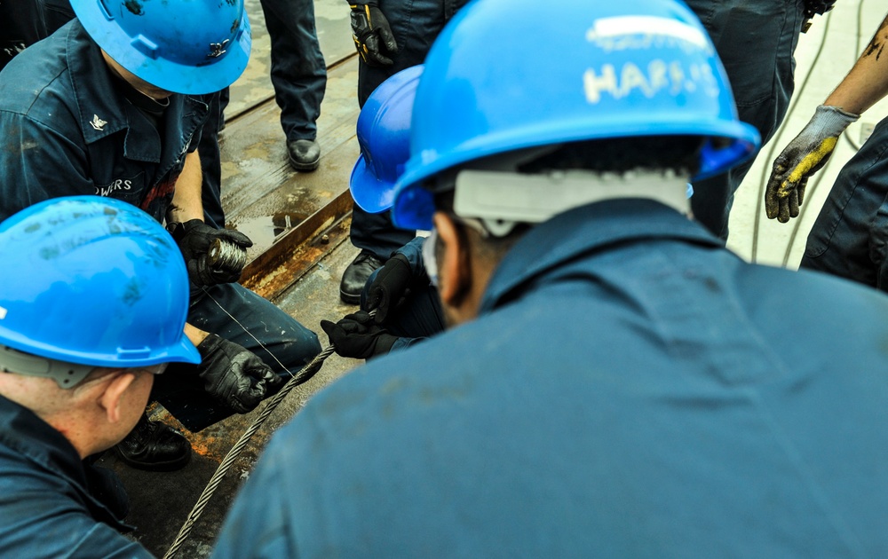 USS Lincoln catapult re-reave