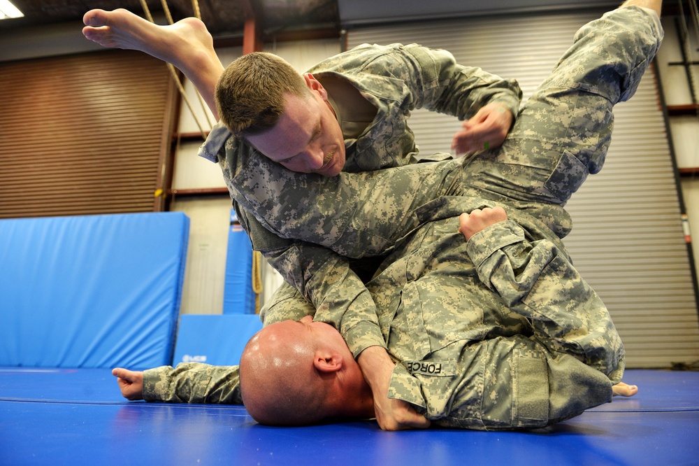 New Combatives House offers fitness alternatives