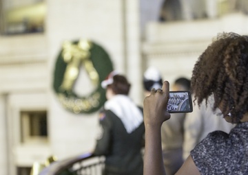 The United States Air Force Band surprises commuters at Union Station