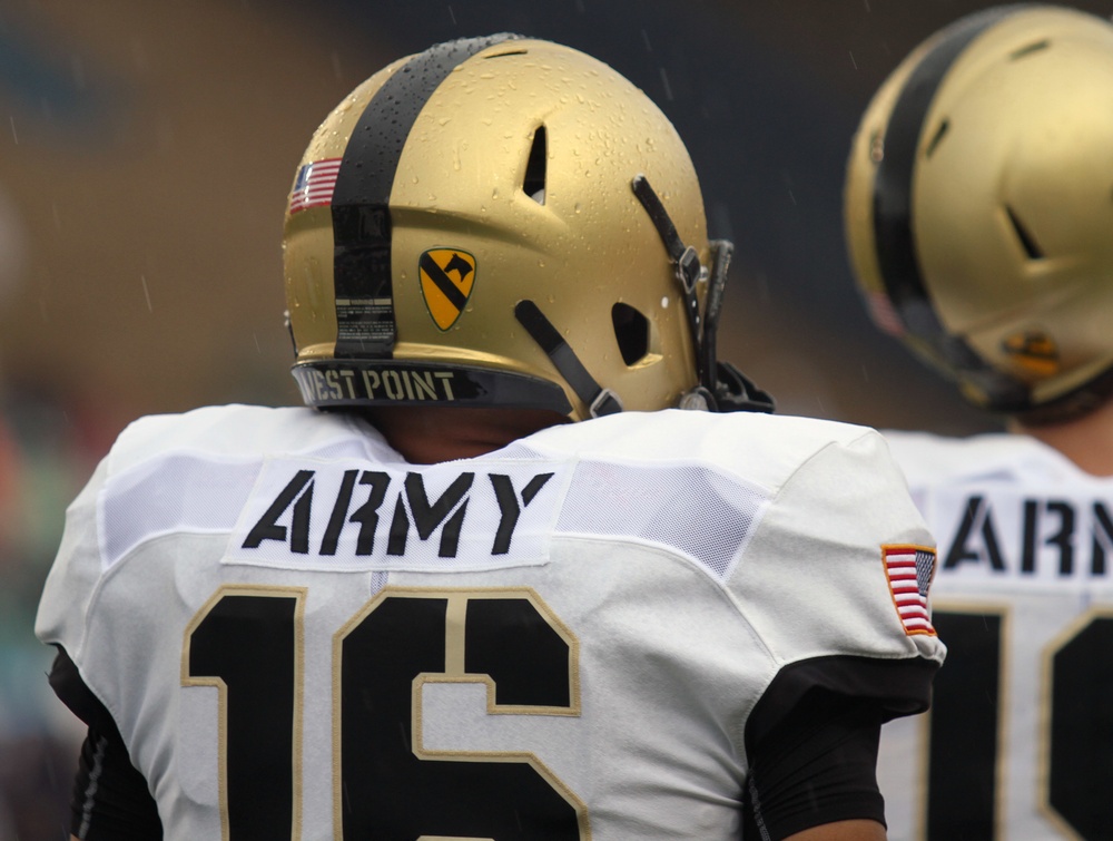 First Team shows off firepower, cavalry spirit at Army-Rice game