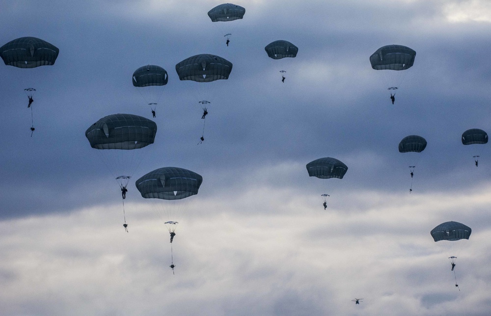 Snowing paratroopers