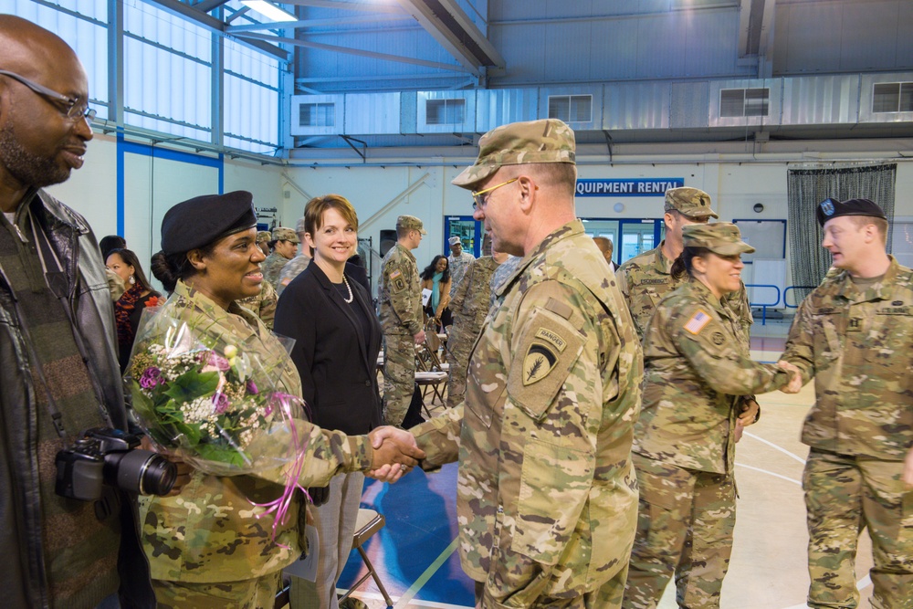 USAREUR CG attends HHC AFNORTH change of responsibility