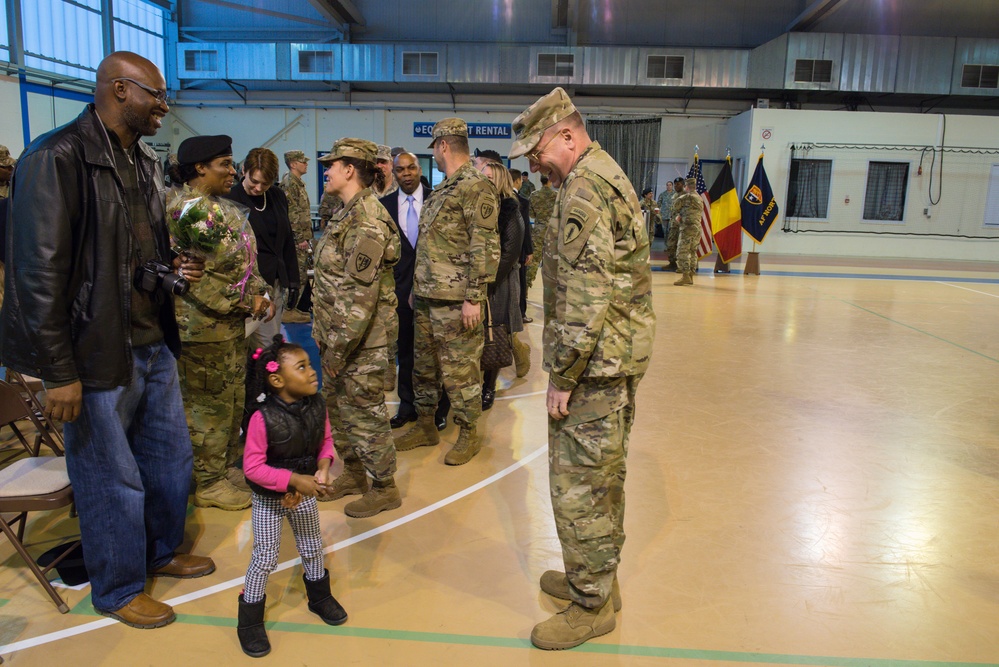 USAREUR CG attends HHC AFNORTH change of responsibility