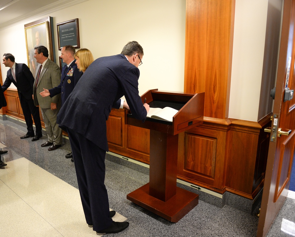 Deputy secretary of defense hosts an honor cordon welcoming the Slovak Republic's MoD Martin Glvac