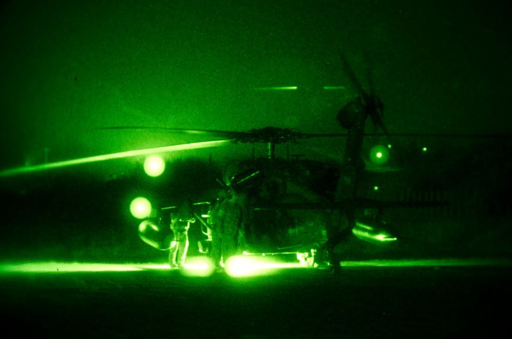 Air Cav arrives at Mihail Kogălniceanu