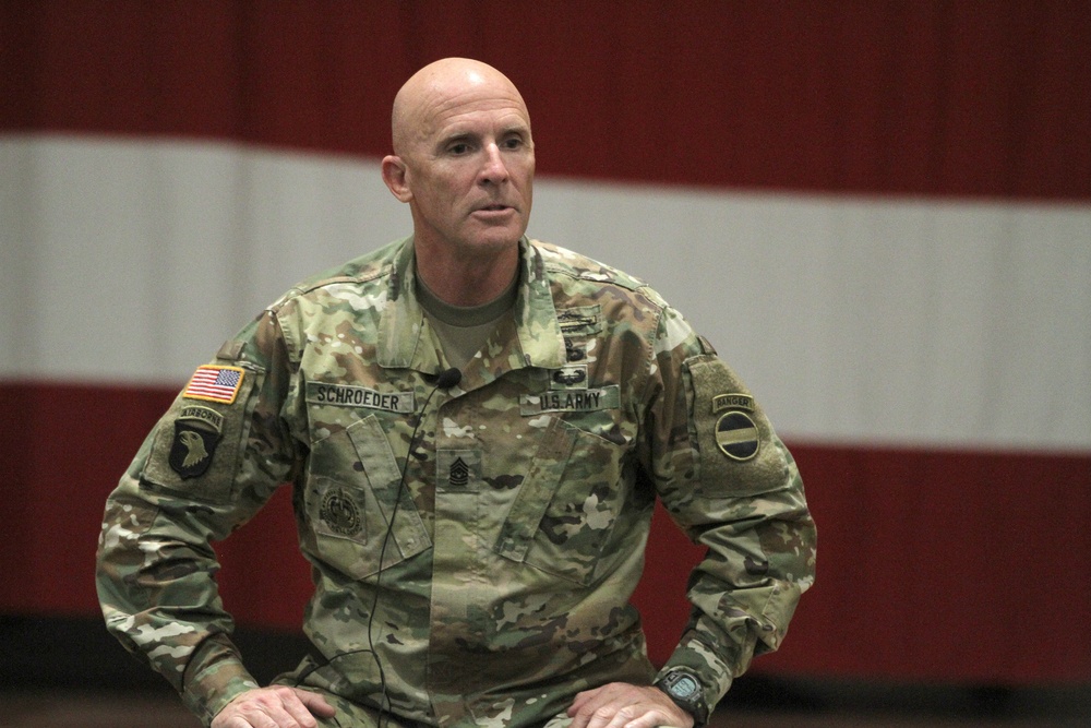 FORSCOM CSM speaks with Fort Hood Soldiers