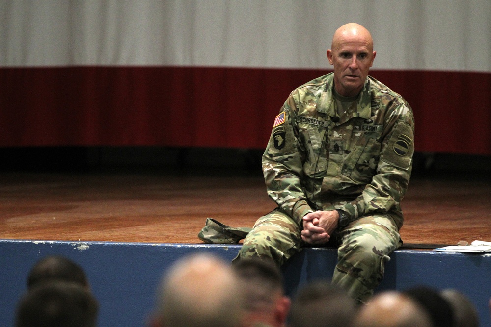 FORSCOM's top enlisted visits 1st Cavalry Division