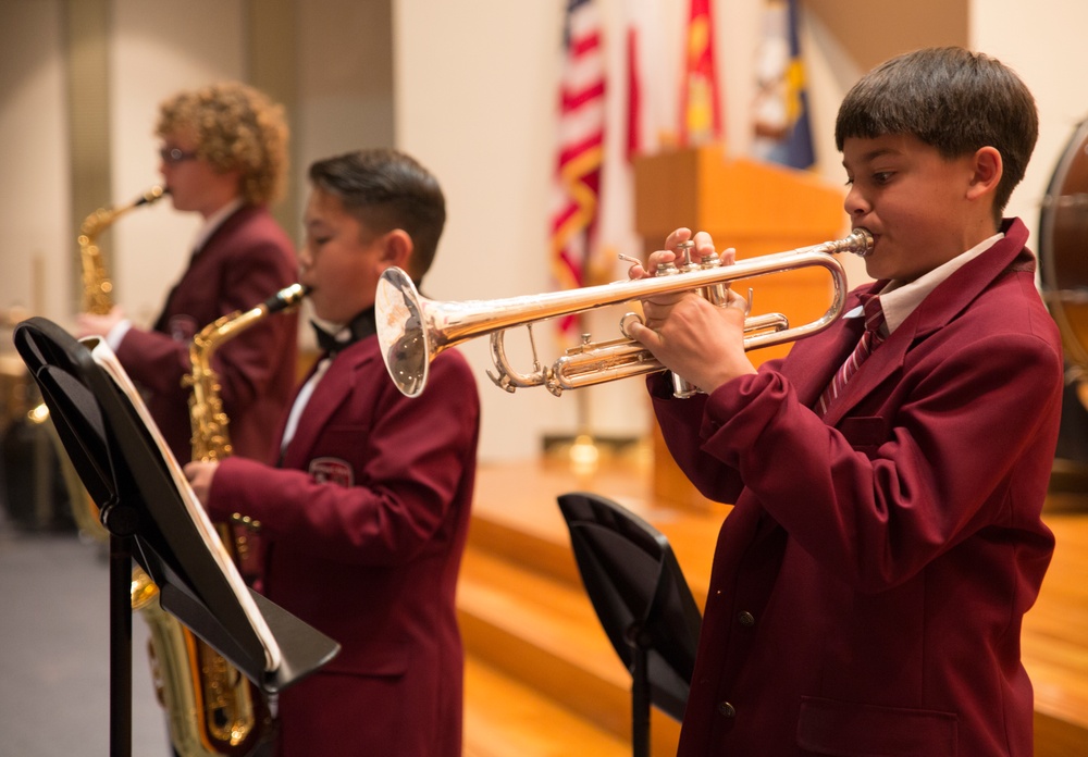 M.C. Perry, Japanese students bring holiday cheer to MCAS Iwakuni