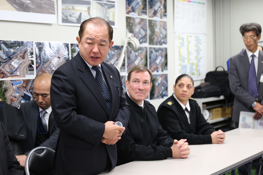 USAG Japan commander tours local hospital for future use