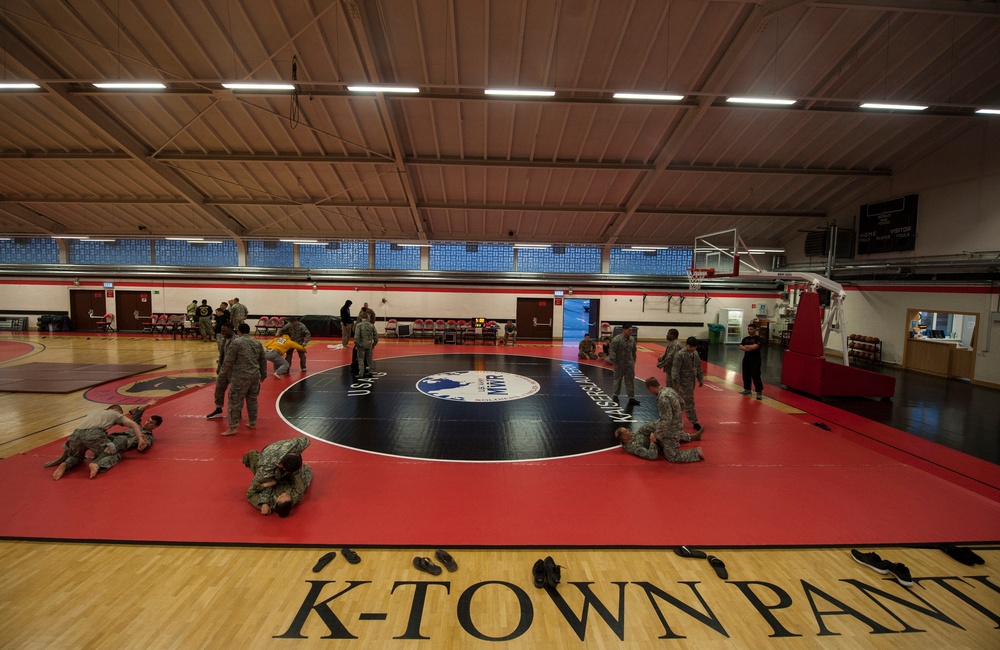 USAF Airmen compete in 7th MSC Combatives Tournament