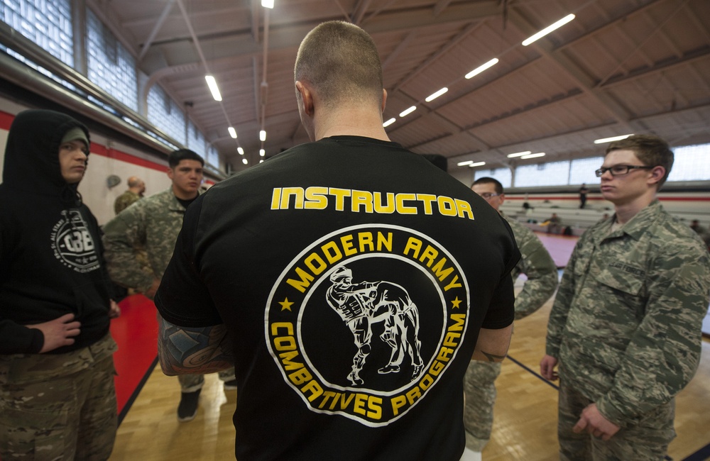 USAF Airmen compete in 7th MSC Combatives Tournament