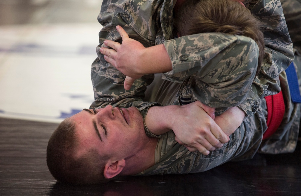 USAF Airmen compete in 7th MSC Combatives Tournament