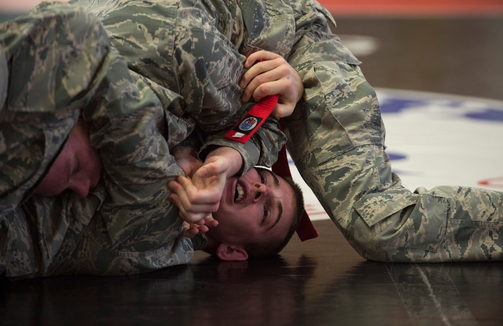 USAF Airmen compete in 7th MSC Combatives Tournament