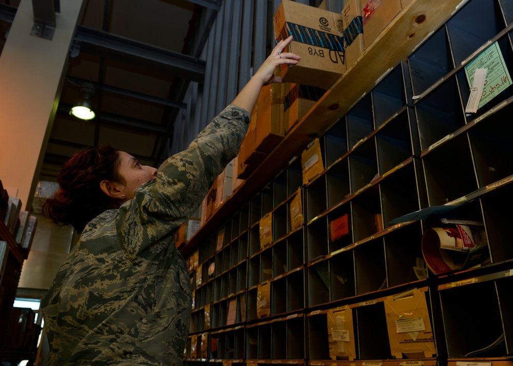 Aviano post office relies on helping hands