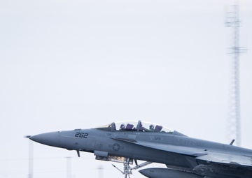 Navy visits Mountain Home