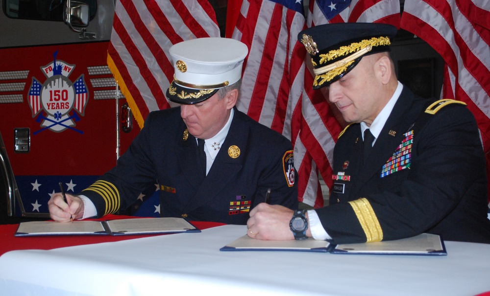 US Army / FDNY MOU Signing