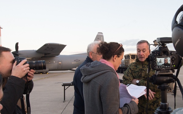 CJCS 2015 holiday troop visit