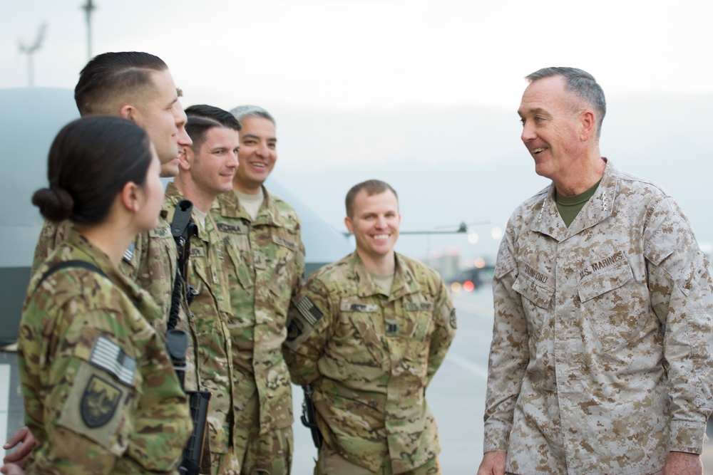 Bagram USO holiday troop visit