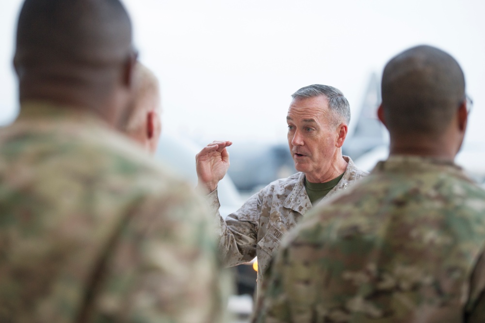 Bagram USO holiday troop visit