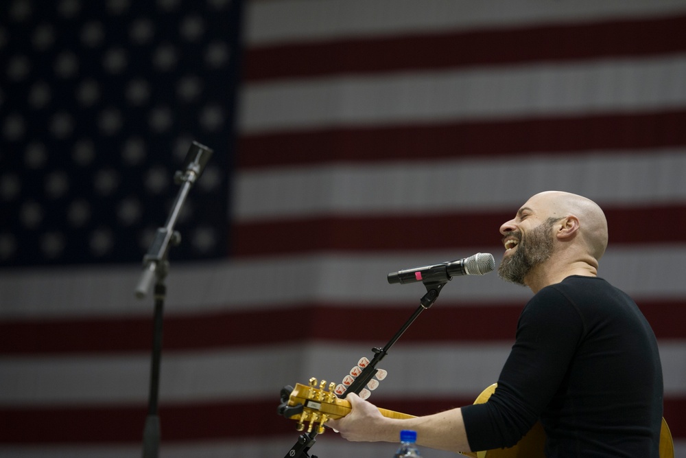 Bagram USO holiday troop visit