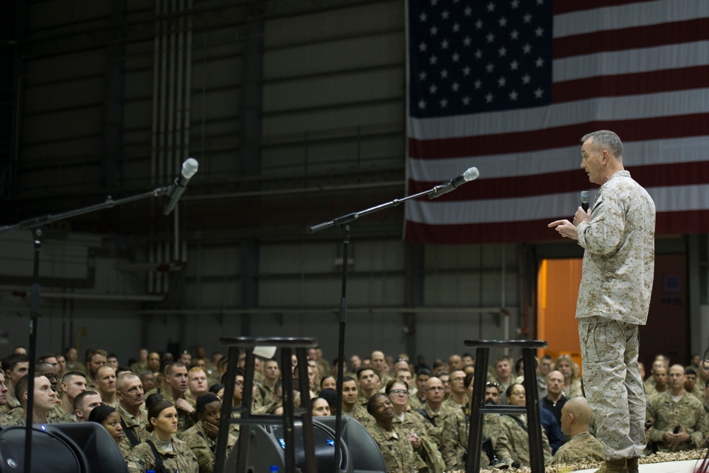 Bagram USO holiday troop visit