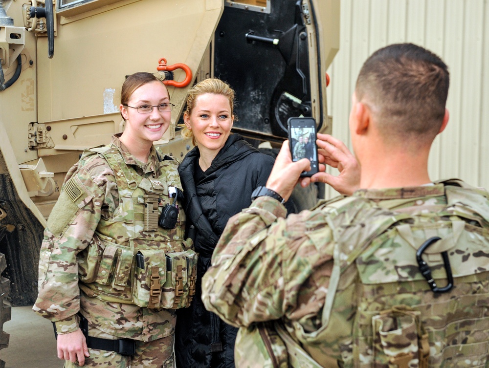 Bagram USO holiday troop visit