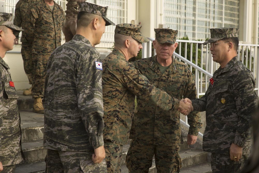 Republic of Korea military leader visits Okinawa