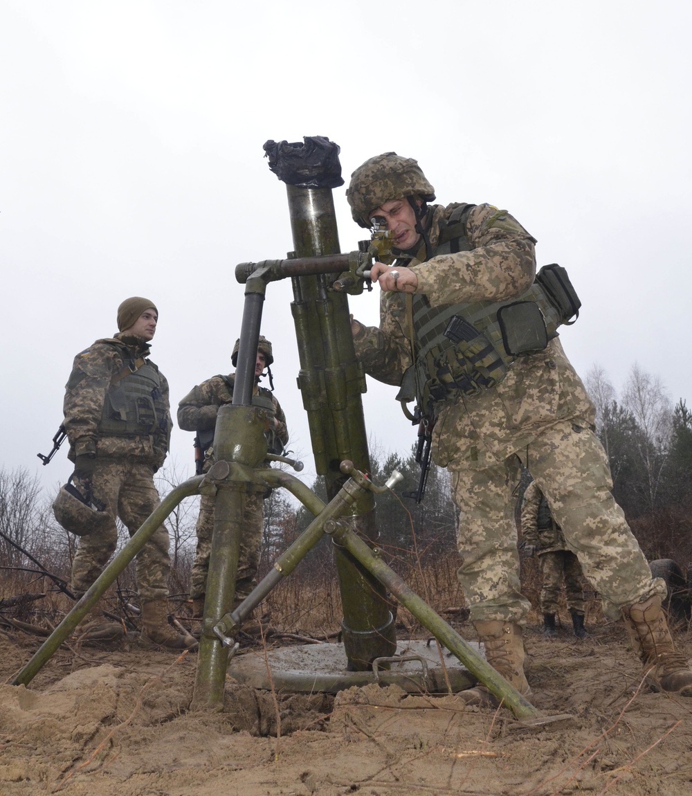 Mortar crew drills