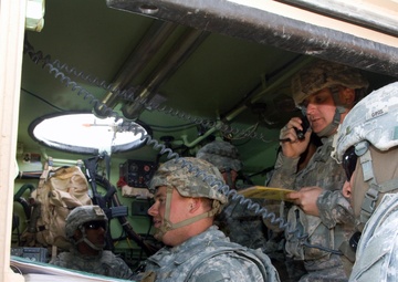 Bullseye: DIVARTY throws a DART