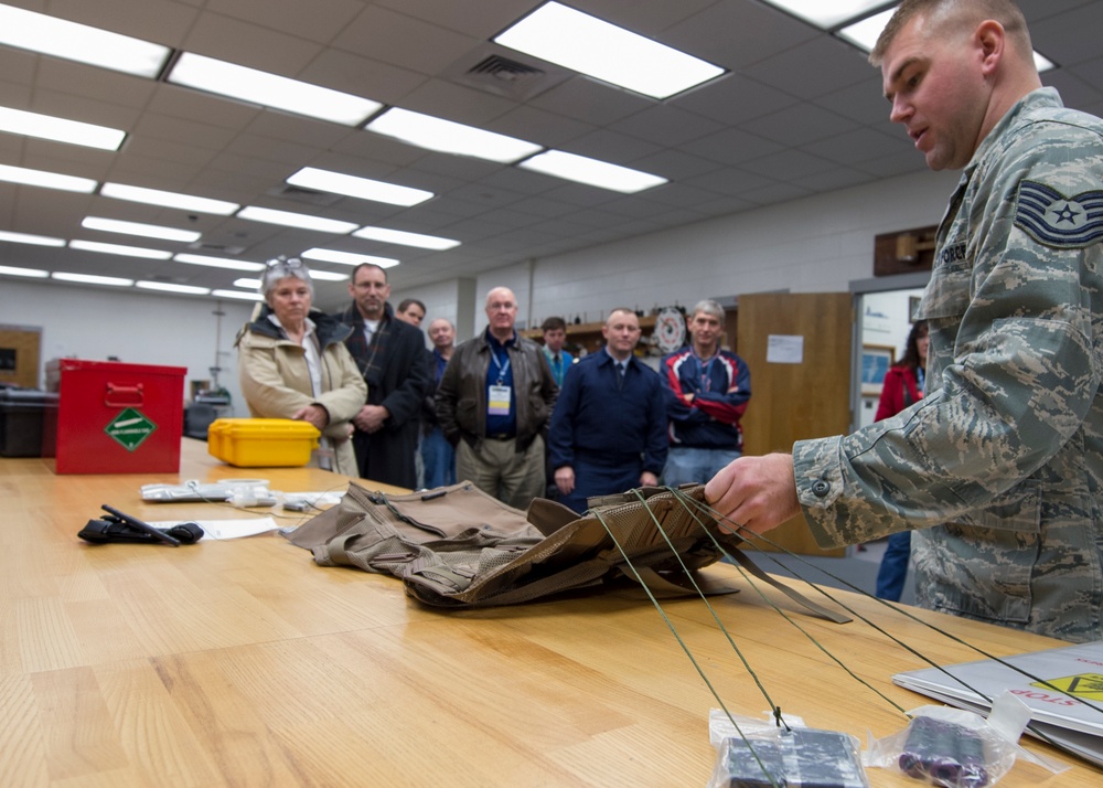 Aviation professionals visit 124th Fighter Wing