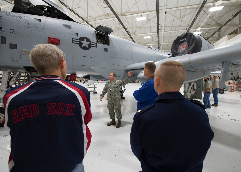 Aviation professionals visit 124th Fighter Wing