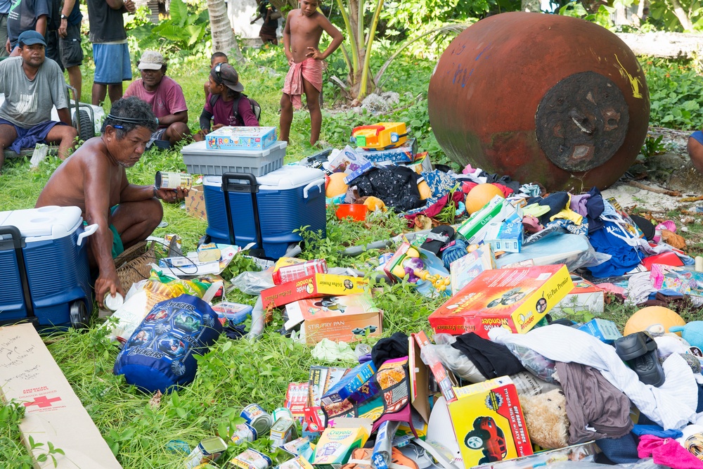 Air Force delivers hope and goodwill to Fais island