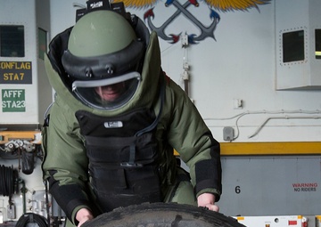26th MEU EOD conducts exploration event