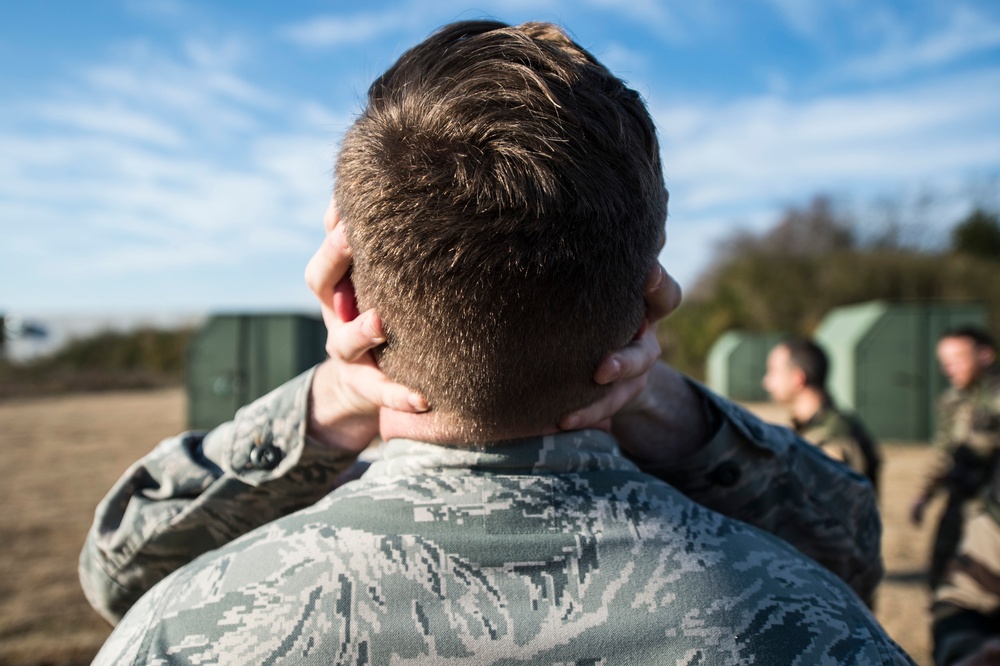 French commandos teach SFS combatives