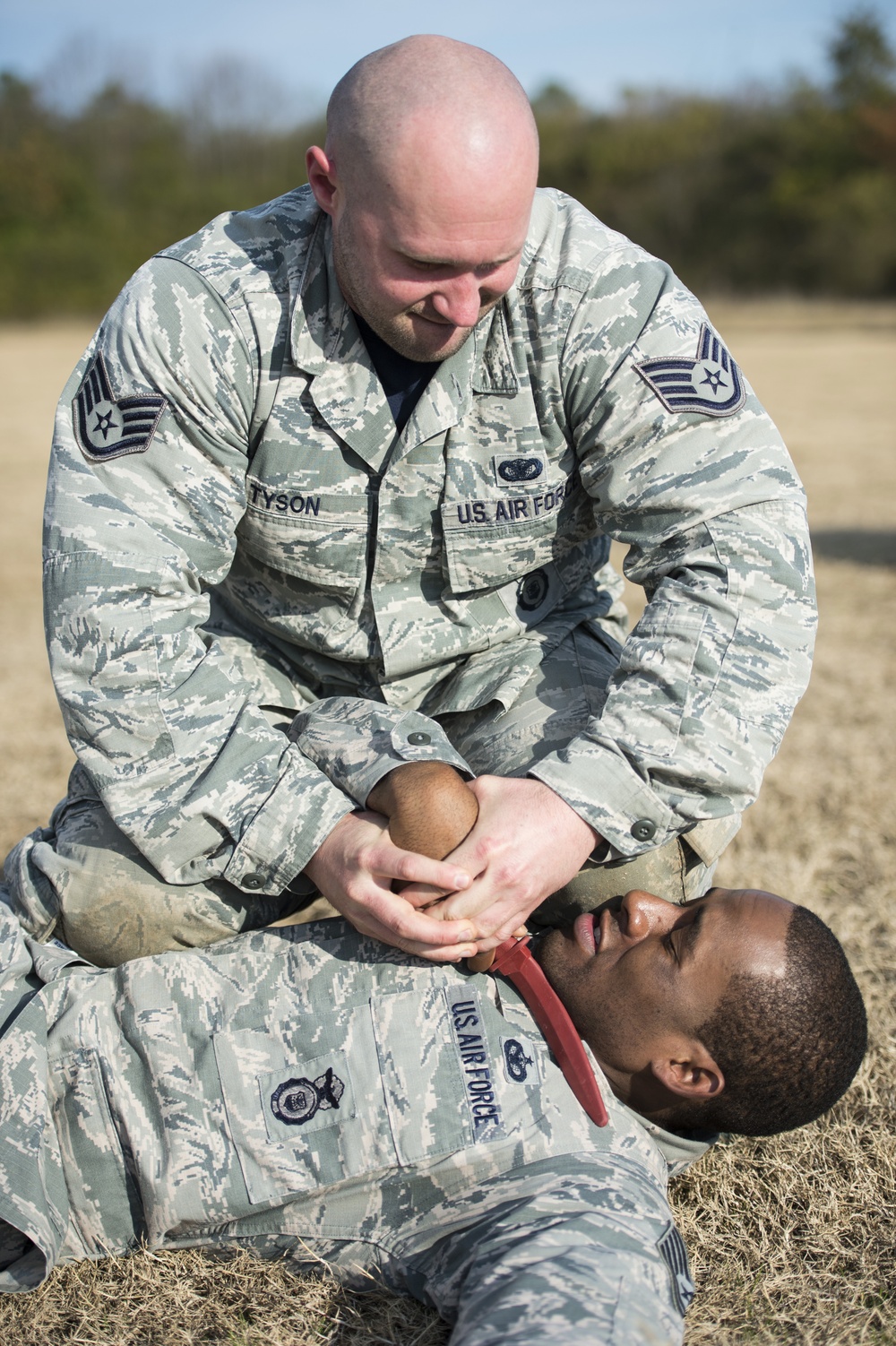 French commandos teach SFS combatives