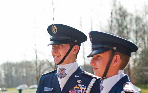 Wreaths Across America unites young and old at Quantico
