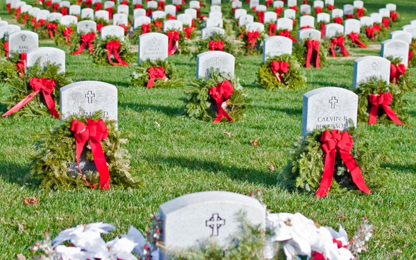 Wreaths Across America unites young and old at Quantico