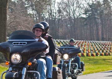 Wreaths Across America unites young and old at Quantico